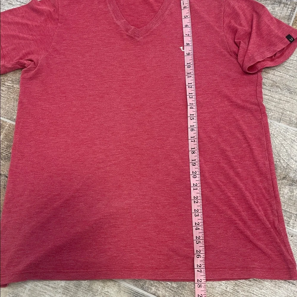True Religion Mens Red V-Neck Tee T-Shirt made in Peru Size Large L